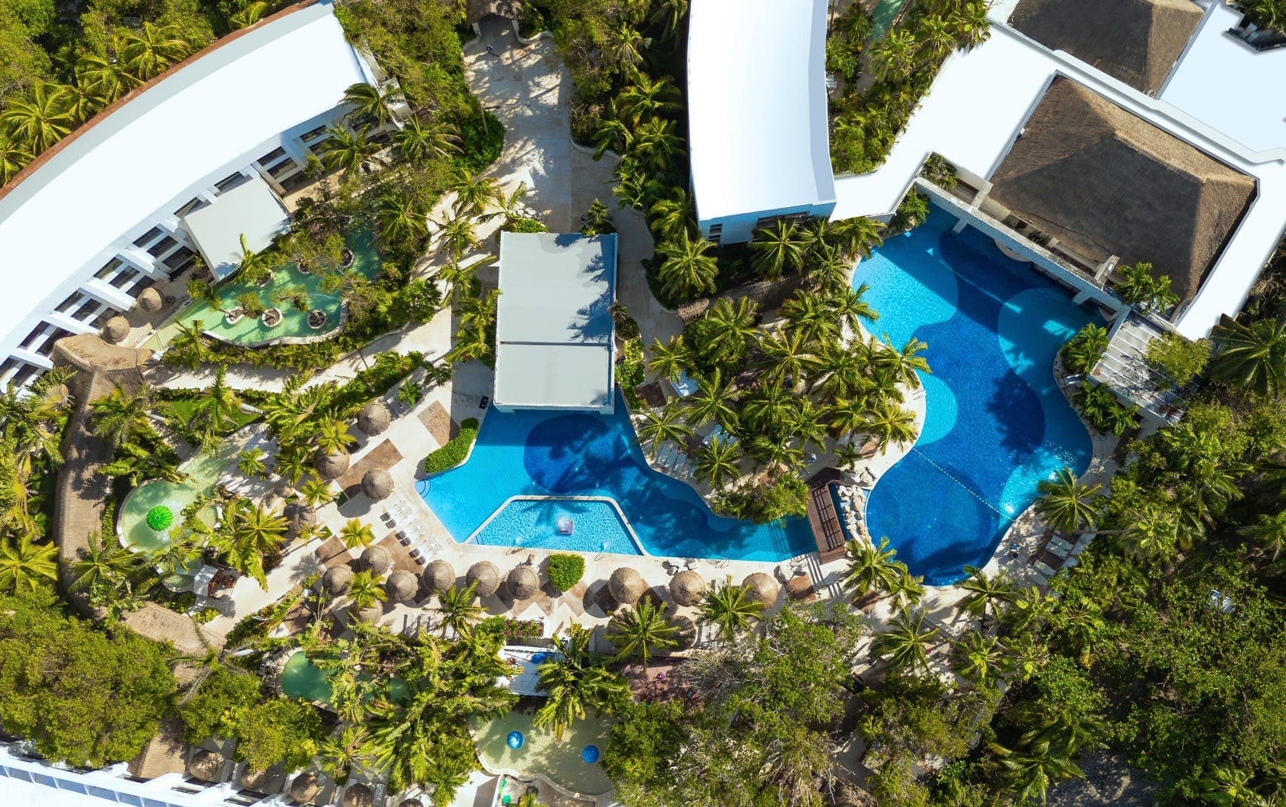 Piscina do The Sens Riviera (2)