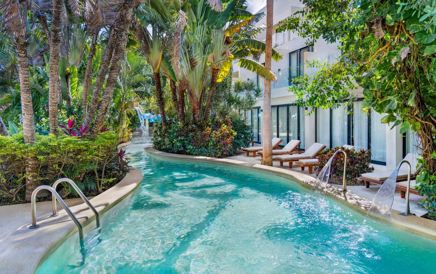 Piscina do The Sens Riviera (3)
