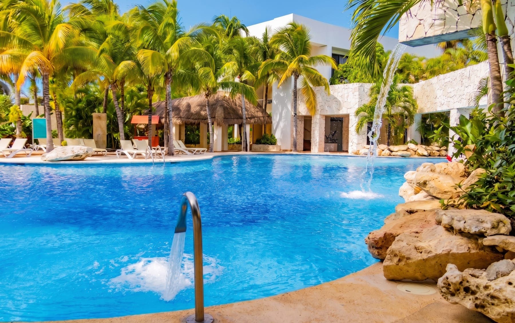 Piscina do The Sens Riviera (6)