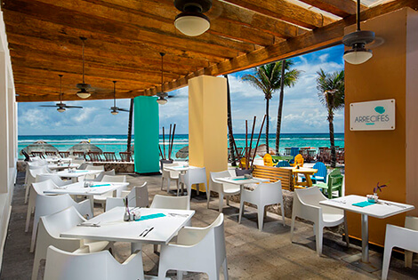 Arrecifes Beach Bar